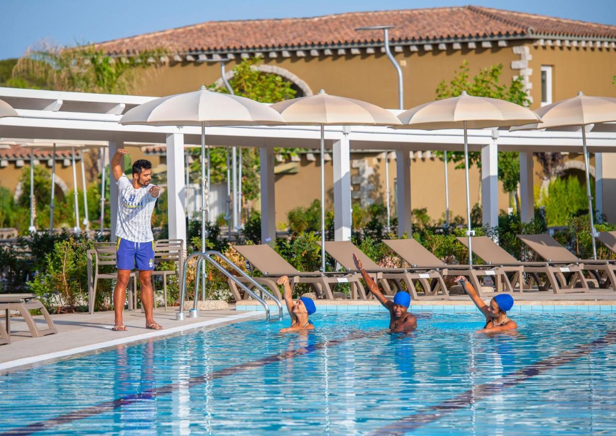 Is Serenas Badesi Resort Eksteriør bilde
